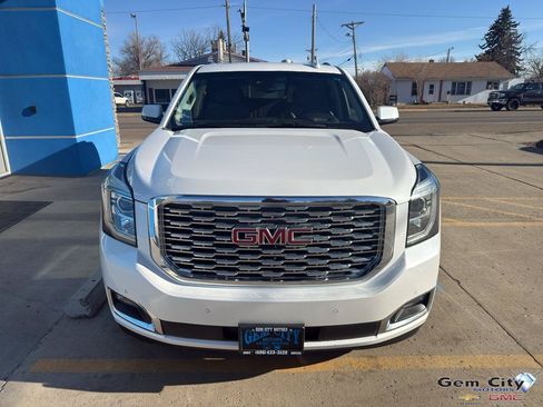 Used 2018 GMC Yukon XL Denali w/ Open Road Package AWD/4WD image 3