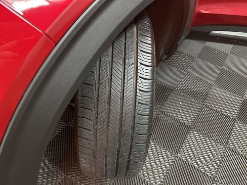 Used 2024 Ford Explorer XLT w/ Equipment Group 202A image 41