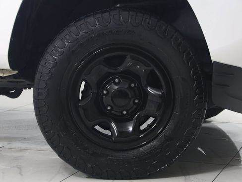 Used 2022 Toyota Tacoma SR image 16