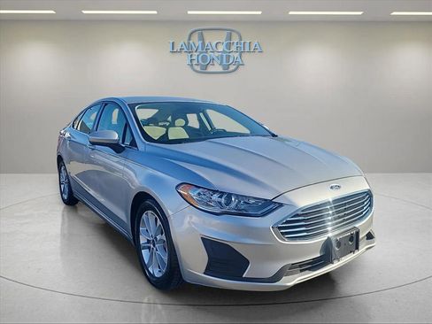 Used 2019 Ford Fusion SE FWD image 5