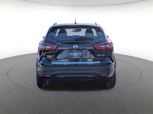 Used 2022 Nissan Rogue Sport SV w/ Technology Package image 6