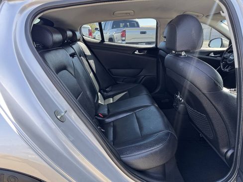 Used 2018 Kia Stinger RWD image 4