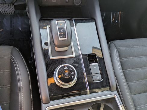 Used 2022 Mitsubishi Outlander SE image 22