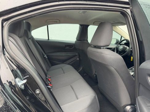 Used 2025 Toyota Corolla LE image 10
