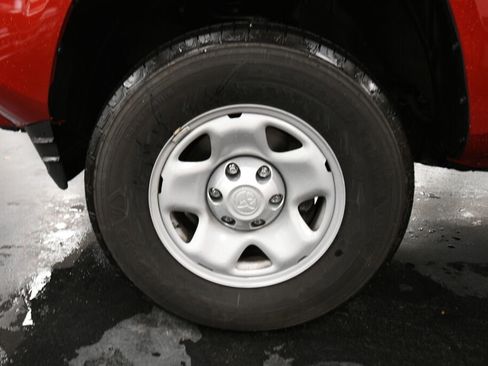 Certified 2023 Toyota Tacoma SR image 32