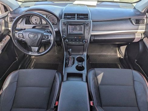 Used 2017 Toyota Camry SE image 14