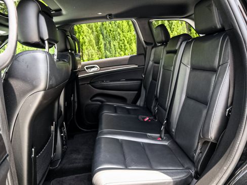 Used 2018 Jeep Grand Cherokee Limited AWD/4WD image 31
