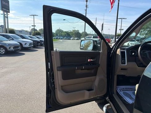 Used 2012 RAM 1500 Big Horn RWD image 14