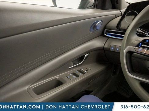 Used 2024 Hyundai Elantra SEL image 19