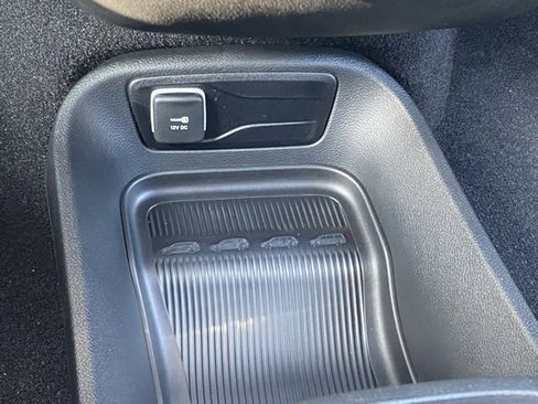 New 2026 Chrysler Voyager LX image 25