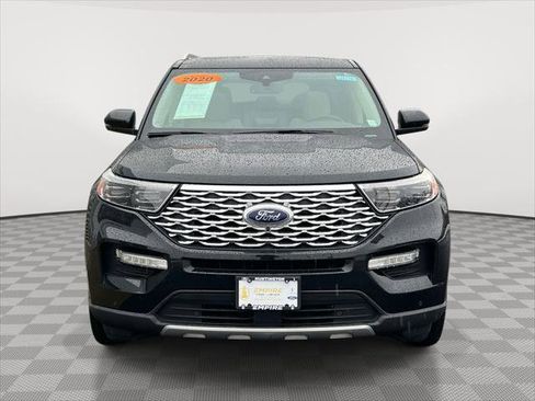 Used 2020 Ford Explorer Platinum w/ Premium Technology Package image 2