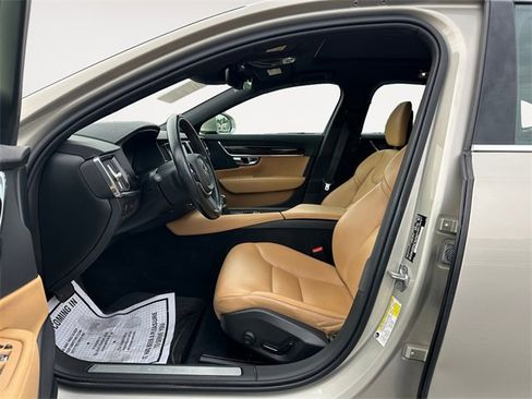 Used 2018 Volvo S90 T5 Momentum w/ Convenience Package image 9