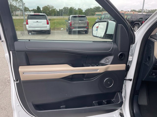 Used 2024 Ford Expedition Max Limited AWD/4WD image 20