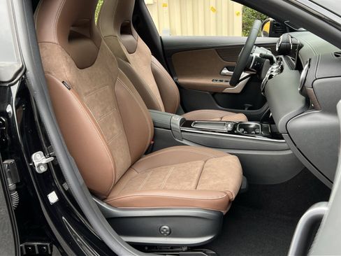 Used 2025 Mercedes-Benz CLA 250 4MATIC image 25