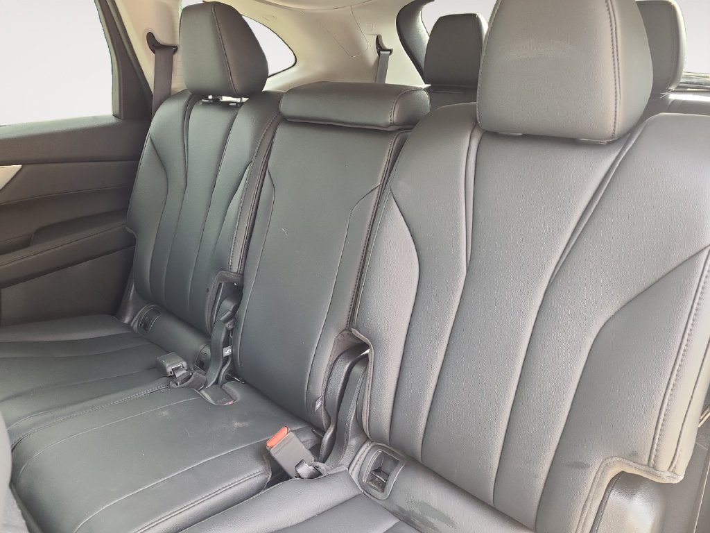 Used 2023 Acura MDX SH-AWD image 13