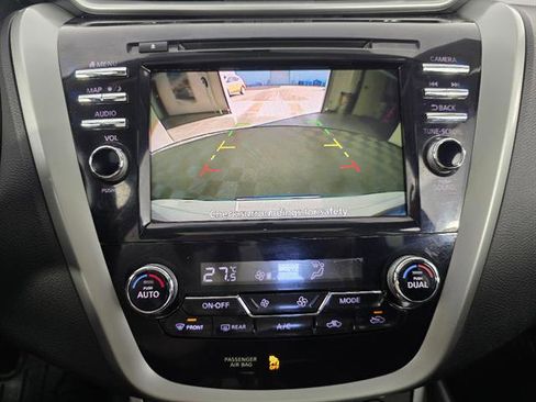 Used 2019 Nissan Murano SV image 36