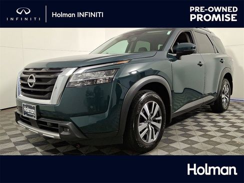 Used 2024 Nissan Pathfinder SL image 1
