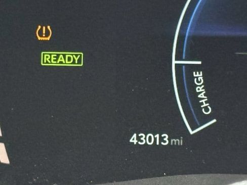 Used 2025 Toyota Camry SE FWD image 15