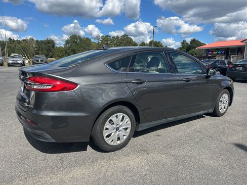 Used 2020 Ford Fusion S image 4