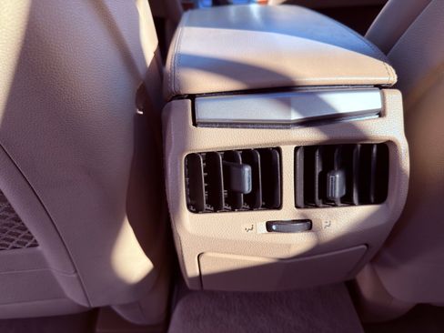 Used 2010 Cadillac CTS Luxury image 21