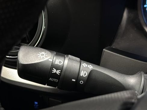 Used 2020 Toyota Tacoma Limited AWD/4WD image 34