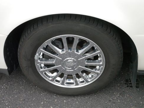 Used 2003 Cadillac De Ville DHS w/ Safety & Security Package image 15