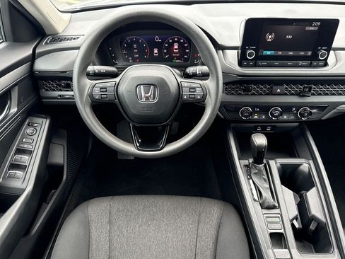 Certified 2023 Honda Accord LX image 17