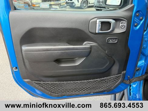 Used 2022 Jeep Wrangler Unlimited Rubicon 4xe AWD/4WD image 14