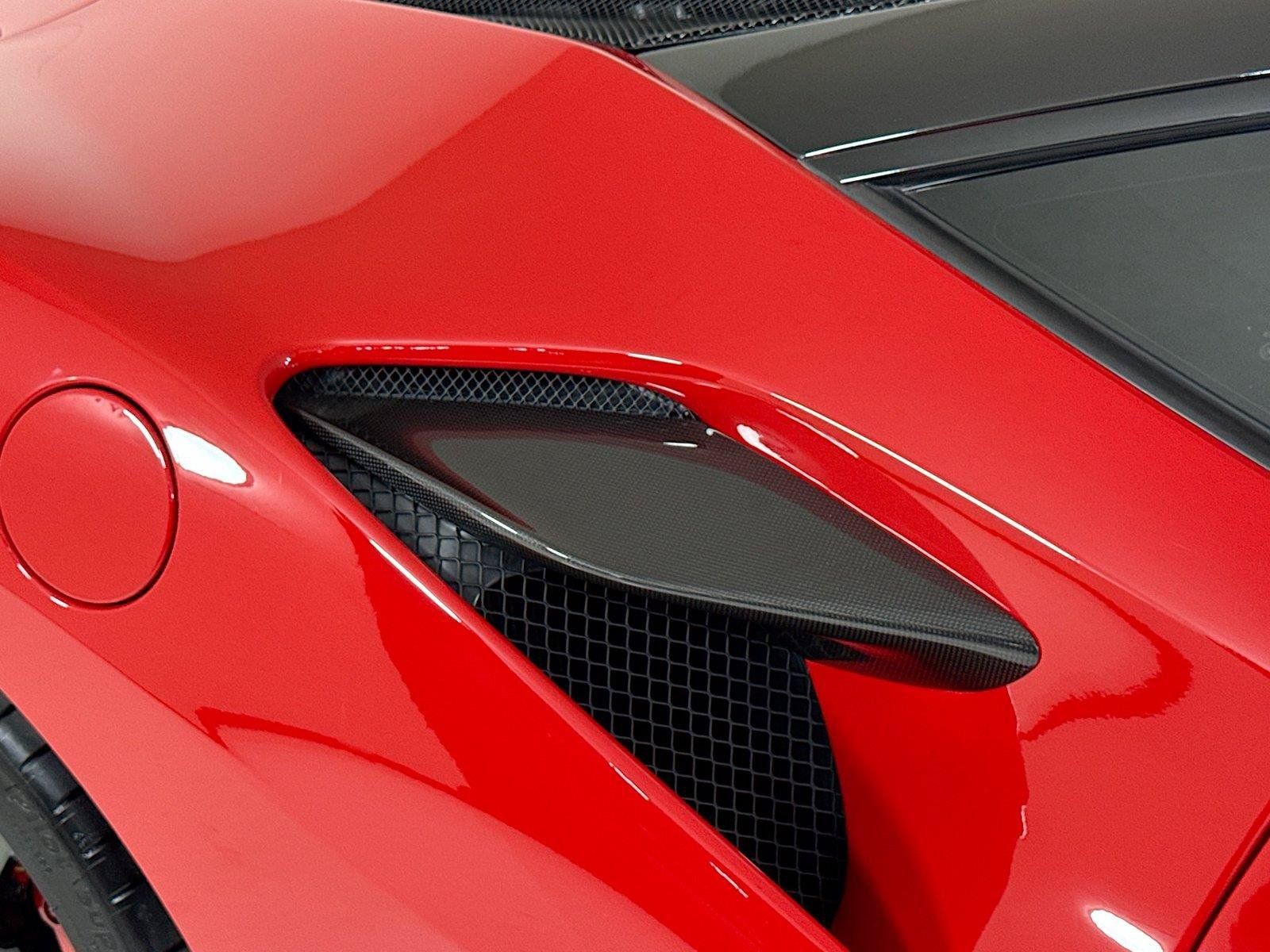 Used 2021 Ferrari F8 Tributo RWD image 37