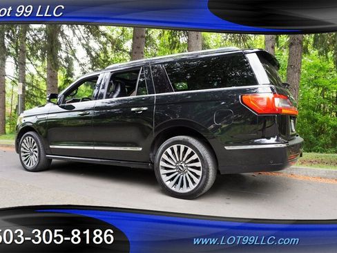Used 2018 Lincoln Navigator L Reserve w/ Technology Package AWD/4WD image 11