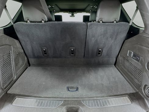 Used 2021 GMC Yukon Denali w/ Denali Ultimate Package image 28