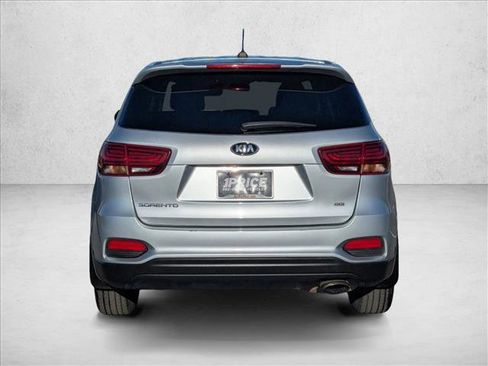 Used 2019 Kia Sorento L image 7