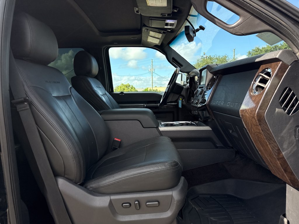 Used 2016 Ford F350 Platinum w/ FX4 Off-Road Package AWD/4WD image 28