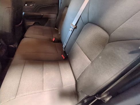 Used 2024 Chevrolet Colorado LT w/ LT Convenience Package image 17