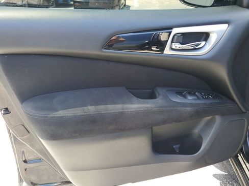 Used 2015 Nissan Pathfinder S FWD image 17