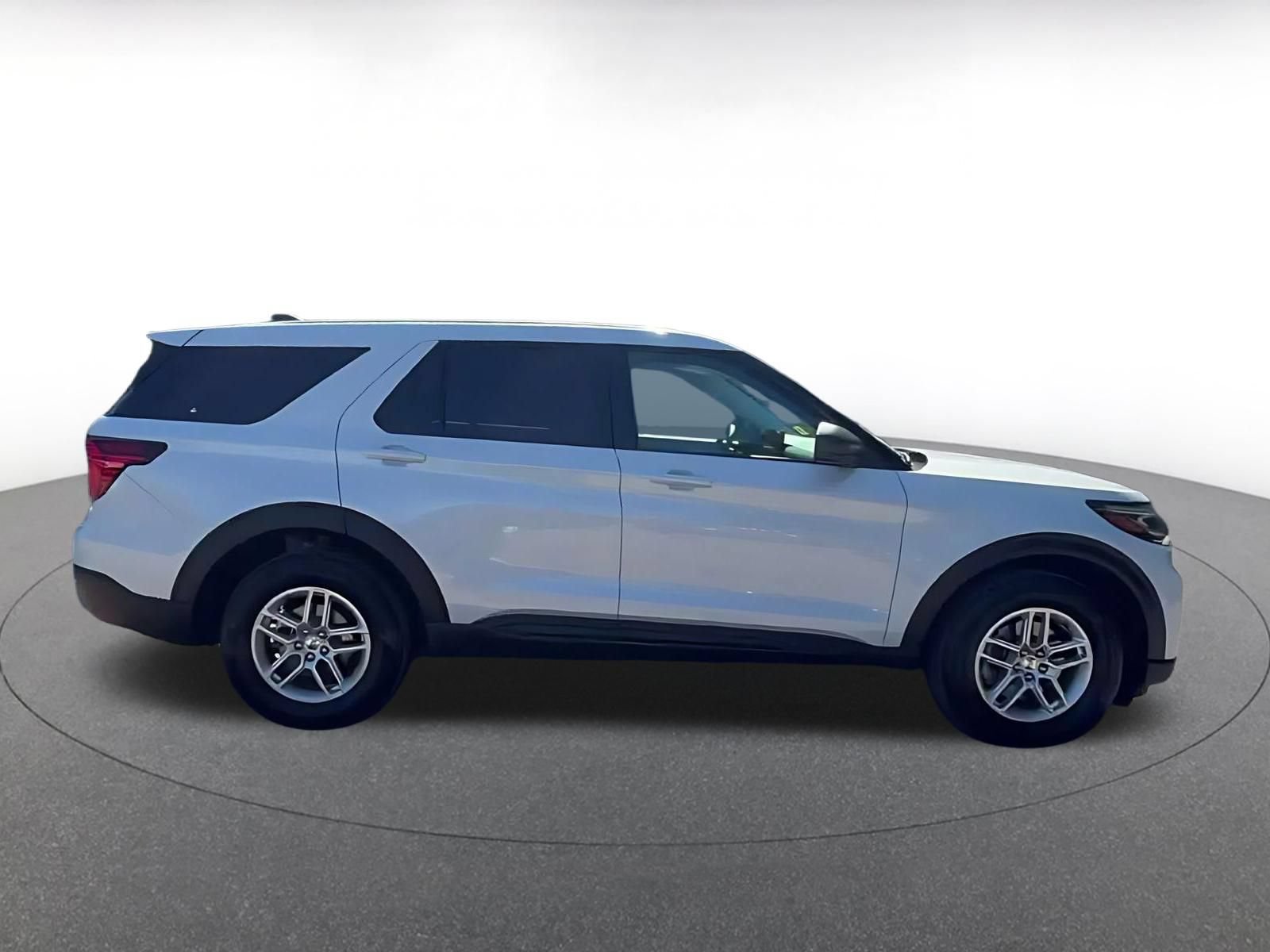 Used 2026 Ford Explorer Active AWD/4WD image 15