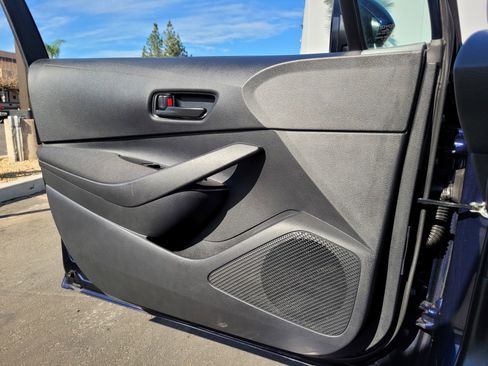 Used 2025 Toyota Corolla LE image 25