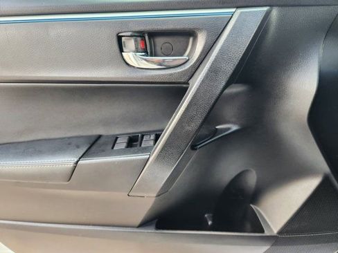 Used 2016 Toyota Corolla S image 26