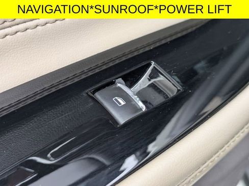 Used 2022 Lincoln Corsair Reserve w/ Elements Package image 27