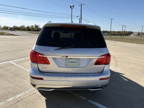 Used 2015 Mercedes-Benz GL 450 4MATIC image 4