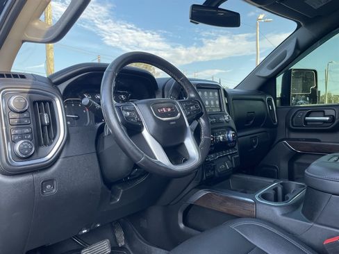 Used 2021 GMC Sierra 2500 SLT AWD/4WD image 11