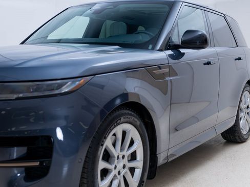 Used 2024 Land Rover Range Rover Sport Dynamic SE image 3