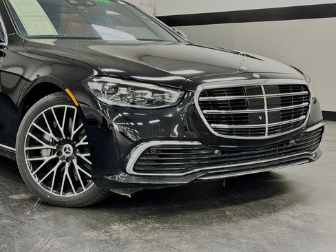 Used 2024 Mercedes-Benz S 580 4MATIC Sedan image 5