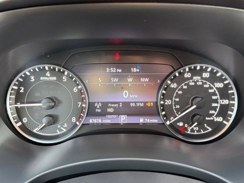 Used 2021 Nissan Armada SL w/ Captain's Chairs Package image 20