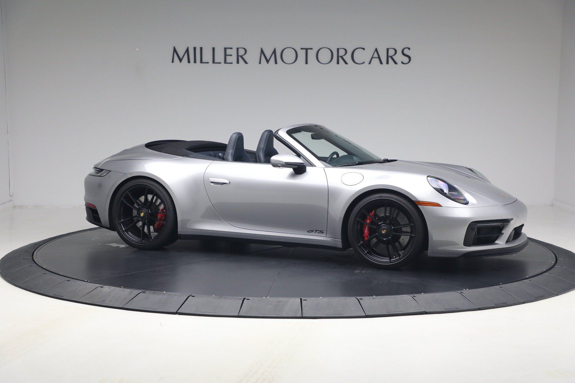 Used 2024 Porsche 911 Carrera GTS RWD image 10