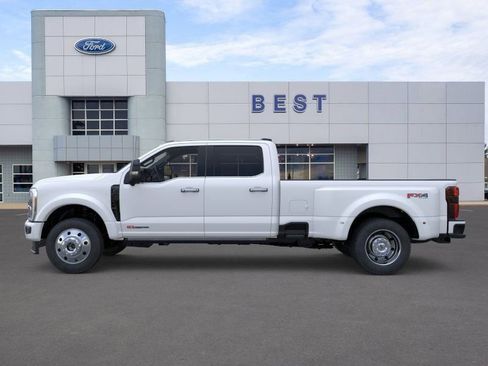 New 2026 Ford F450 Platinum w/ FX4 Off-Road Package image 3