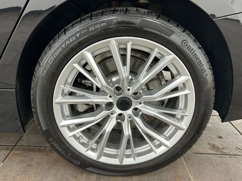 Used 2024 BMW 330i xDrive Sedan w/ Convenience Package image 36