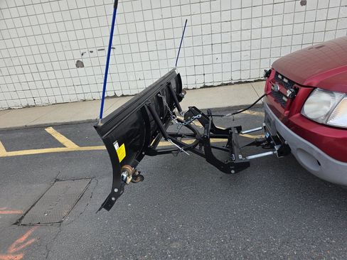 Used 2001 Ford Explorer Sport Trac 4x4 image 16