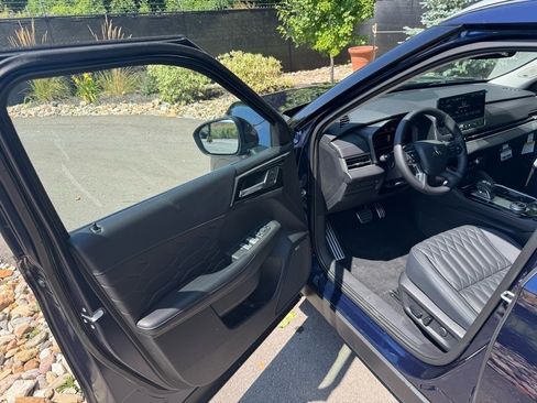 New 2025 Mitsubishi Outlander SEL image 23