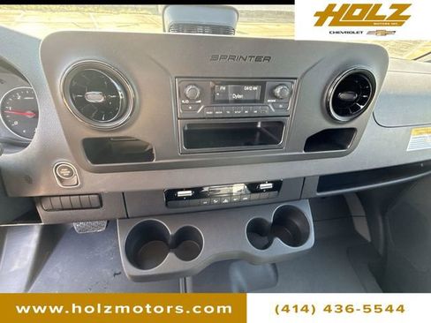Used 2025 Mercedes-Benz Sprinter 2500 image 11